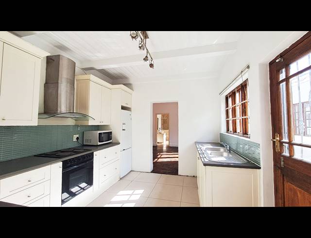 6 bed property to rent in OBSERVATORY